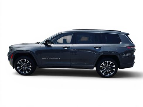 Used 2024 Jeep Grand Cherokee L Overland w/ Luxury Tech Group IV AWD/4WD image 7