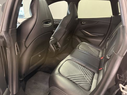 Used 2021 Aston Martin DBX AWD/4WD image 11