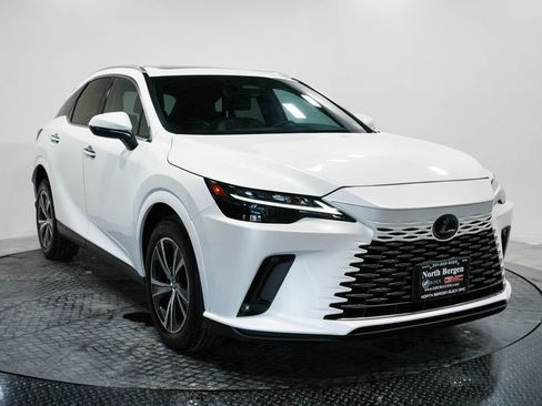 Used 2023 Lexus RX 350 Premium w/ Accessory Package AWD/4WD image 3