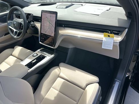 New 2025 Volvo EX90 Ultra w/ Protection Package Premier image 22