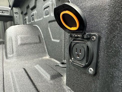 Certified 2024 Chevrolet Silverado 1500 LTZ w/ Technology Package image 39