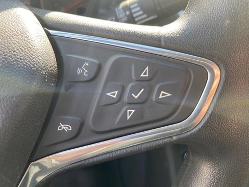 Used 2017 Chevrolet Malibu LT image 30