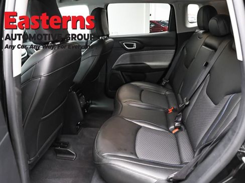 Used 2022 Jeep Compass Latitude w/ Convenience Group AWD/4WD image 21