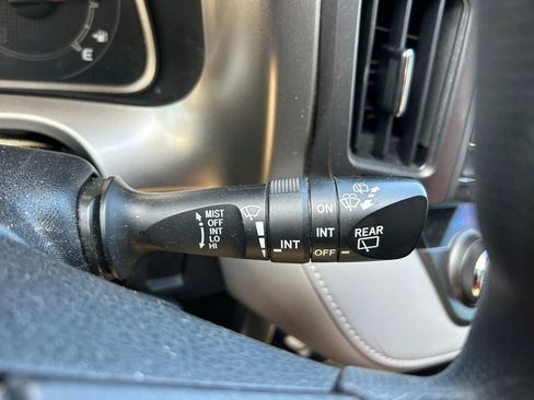 Used 2013 Toyota RAV4 XLE FWD image 20