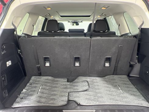 Used 2024 Subaru Ascent Limited w/ Technology Package image 25