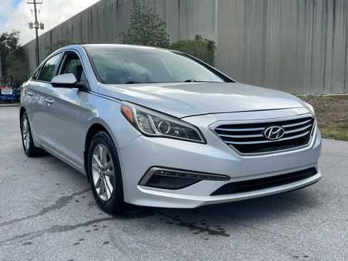 Used 2015 Hyundai Sonata SE w/ Option Group 02 image 7
