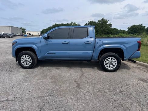 Certified 2026 Toyota Tacoma SR5 AWD/4WD image 8