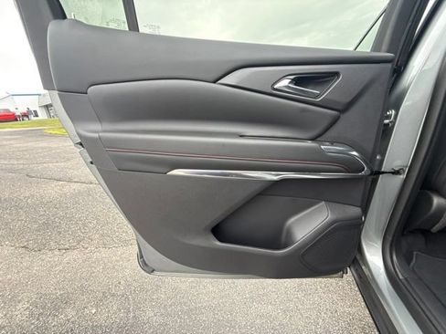 Used 2024 Chevrolet Traverse Z71 w/ LPO, Floor Liner Package AWD/4WD image 48
