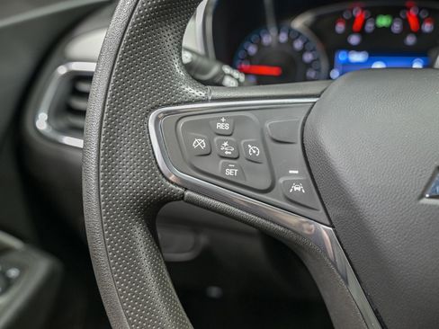 Used 2024 Chevrolet Equinox LS w/ LS Convenience Package image 19