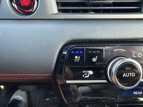 Used 2025 Honda Pilot Black Edition image 26