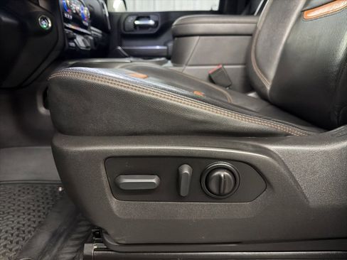 Used 2022 GMC Sierra 1500 AT4 w/ AT4 Premium Package image 11