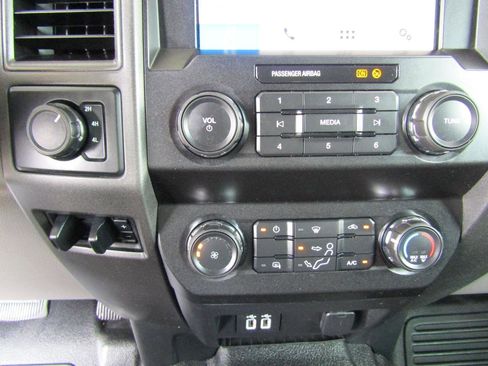 Used 2019 Ford F350 XL w/ STX Appearance Package AWD/4WD image 18