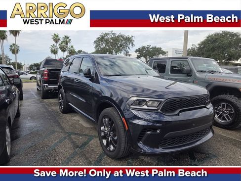 Used 2025 Dodge Durango GT w/ Blacktop Package AWD/4WD image 1