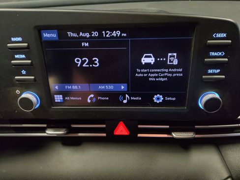 Used 2025 Hyundai Elantra SE FWD image 25