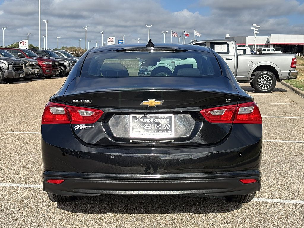 Used 2025 Chevrolet Malibu LT FWD image 6