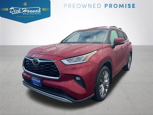 Used 2020 Toyota Highlander Platinum AWD/4WD image 1