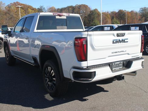 New 2026 GMC Sierra 2500 Denali Ultimate image 5