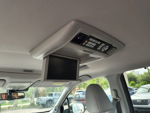 Used 2017 Honda Pilot Touring image 20