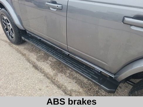 Used 2023 Ford Bronco Outer Banks image 6