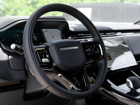 New 2026 Land Rover Range Rover Sport Dynamic SE AWD/4WD image 18