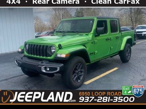 Used 2025 Jeep Gladiator Sport image 1