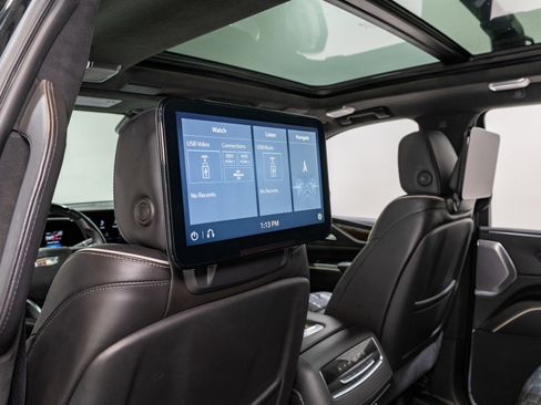 Used 2021 Cadillac Escalade Sport Platinum AWD/4WD image 37