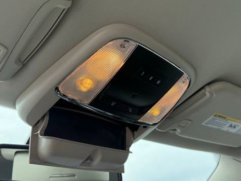 Used 2022 Chrysler 300 Touring L image 26