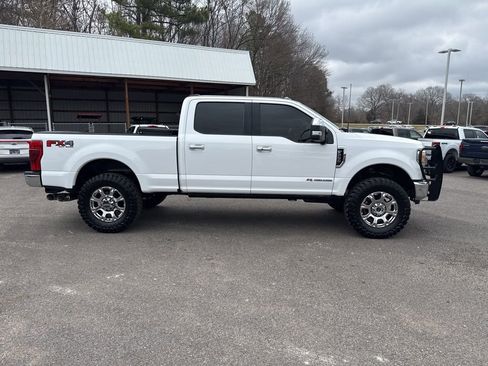 Used 2022 Ford F250 Lariat w/ Lariat Ultimate Package image 2