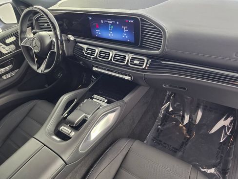 Certified 2025 Mercedes-Benz GLS 580 4MATIC image 34