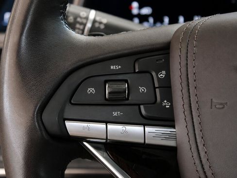 Used 2021 Cadillac Escalade Premium Luxury Platinum AWD/4WD image 26