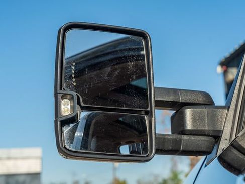 Used 2019 GMC Sierra 2500 Denali w/ Duramax Plus Package image 11