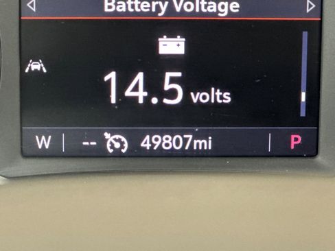 Used 2024 GMC Terrain SLT image 28