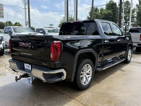 Used 2021 GMC Sierra 1500 SLT w/ SLT Premium Plus Package AWD/4WD image 5