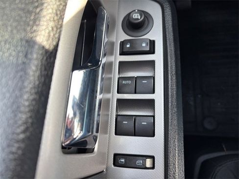 Used 2017 Ford Expedition XLT image 17