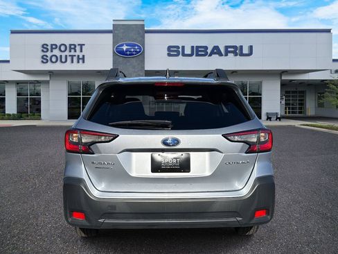 Used 2023 Subaru Outback Premium image 4