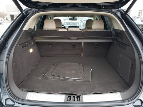 Used 2022 Lincoln Nautilus Reserve w/ Equipment Group 202A image 8