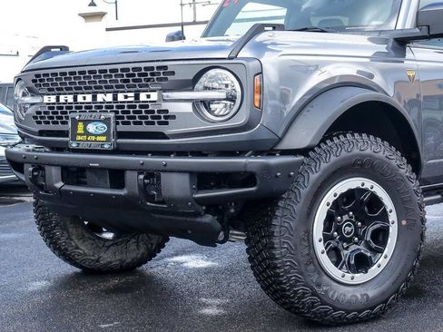 Used 2024 Ford Bronco Badlands w/ Sasquatch Package AWD/4WD image 1