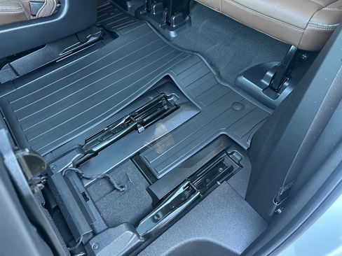 Used 2021 Chevrolet Tahoe High Country w/ Premium Package 2 image 25