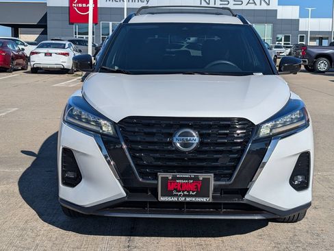 Used 2021 Nissan Kicks SR w/ Interior Electronics Package FWD image 6