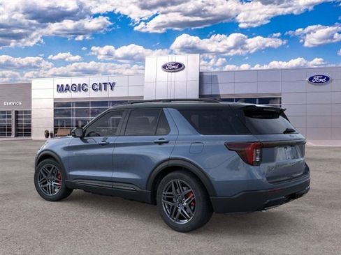 New 2026 Ford Explorer ST-Line w/ ST-Line Street Pack AWD/4WD image 4