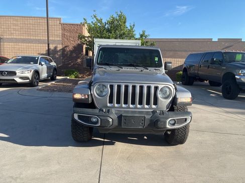 Used 2019 Jeep Wrangler Unlimited Sahara image 7