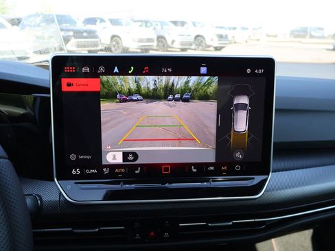 New 2026 Volkswagen GTI SE FWD image 24