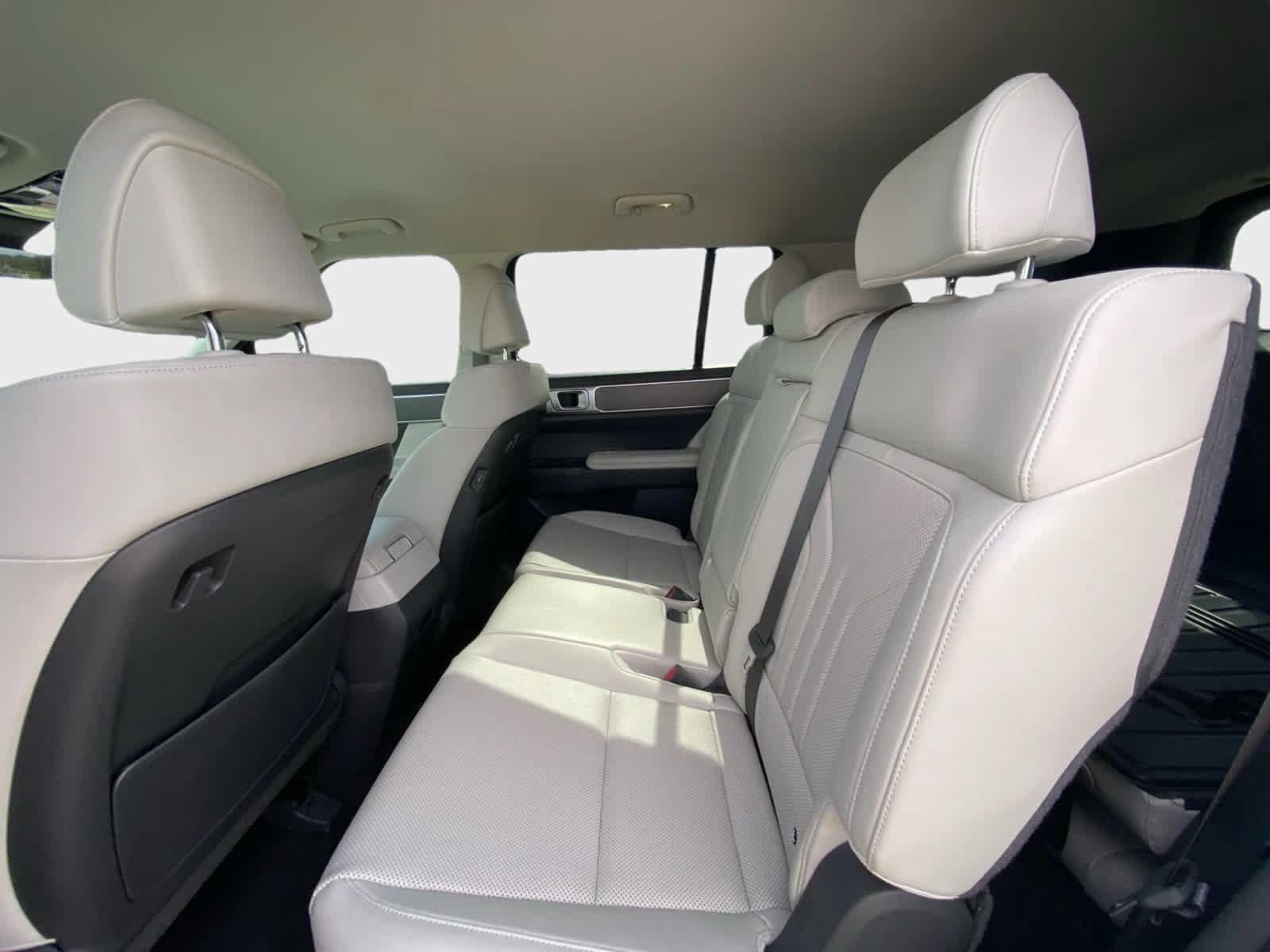 Used 2026 Hyundai Santa Fe SEL FWD image 12