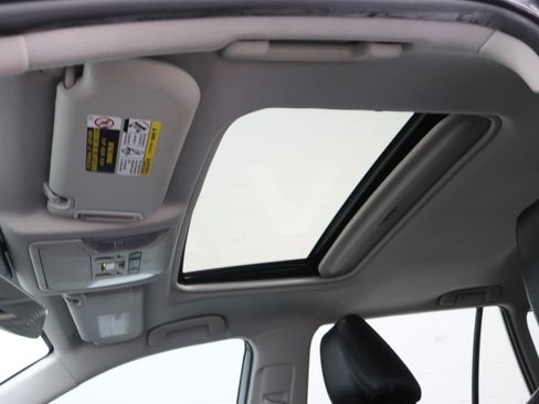 Used 2022 Toyota RAV4 XLE AWD/4WD image 26