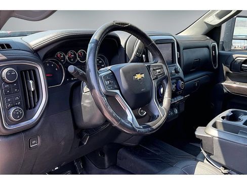 Used 2022 Chevrolet Silverado 3500 LTZ AWD/4WD image 17