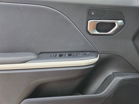 New 2025 Kia K4 GT-Line image 32