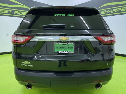 Used 2021 Chevrolet Traverse LT w/ LT Premium Package image 8