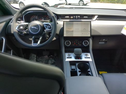 New 2026 Jaguar F-PACE R-Dynamic S image 14