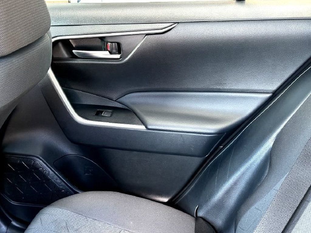 Certified 2025 Toyota RAV4 XLE AWD/4WD image 20