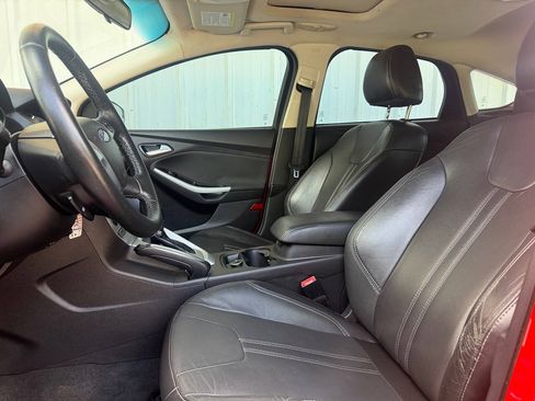 Used 2013 Ford Focus SE FWD image 12